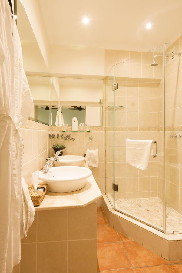 Five Burnham Guest House Дурбан Экстерьер фото